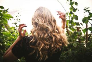 Ombré hair : technique, rendu et entretien en salon